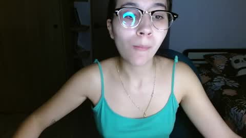 Snapshot of mia__lopez_ chatting on 04.24.26 Mia online show from 04.24.26