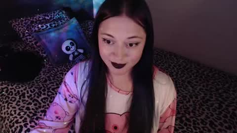 mia online show from 02.18.25