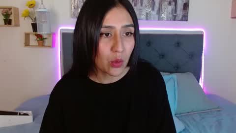 M I A  A Y R A online show from 09.30.25