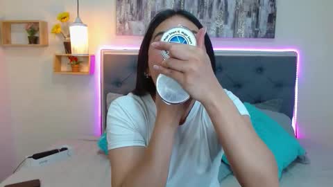 M I A  A Y R A online show from 10.01.25