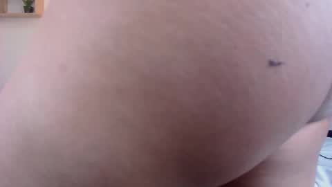 M I A  A Y R A online show from 10.18.25