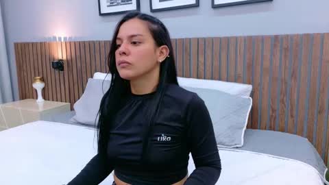 Mia Bellefort online show from 03.22.26