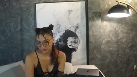 Belmont and Mia online show from 04.09.26