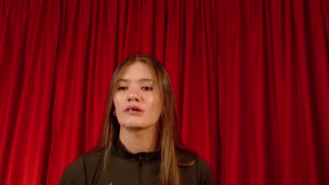 Mia Benett  online show from 04.04.26