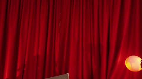 Mia Benett  online show from 04.23.26