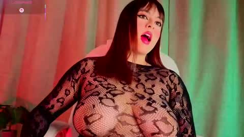   online show from 10.05.25