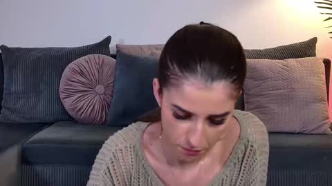 Freya Allen online show from 01.09.26