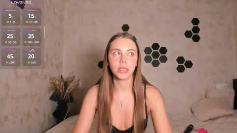 Mia  next stream Thursday 1400 UTC1 Friday 1400 UTC1 online show from 10.29.25