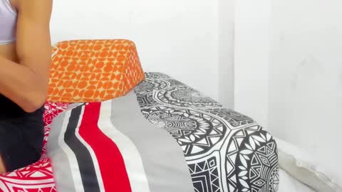 Mia Conde online show from 02.04.25