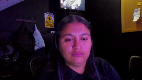 Mia daniela  online show from 10.04.25