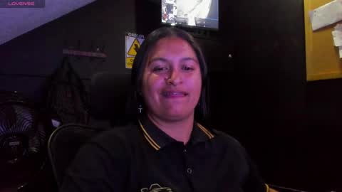 Mia daniela  online show from 10.15.25