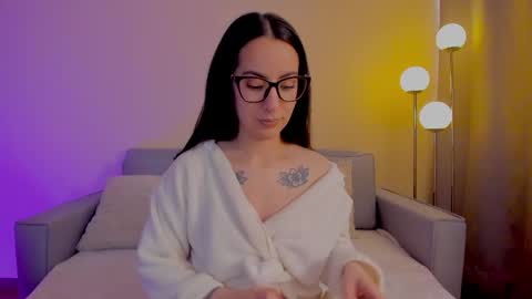 Sarah Luna online show from 02.12.26