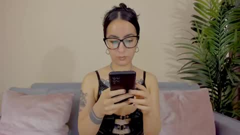 Sarah Luna online show from 06.03.26