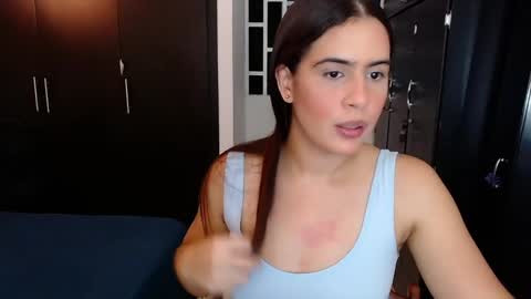 Mia online show from 12.04.24