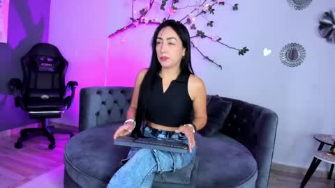 mia_davis__ online show from 06.03.26