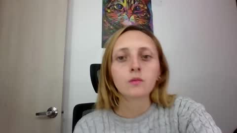 Snapshot of mia_dca chatting on 12.13.25 mia_dca online show from 12.13.25