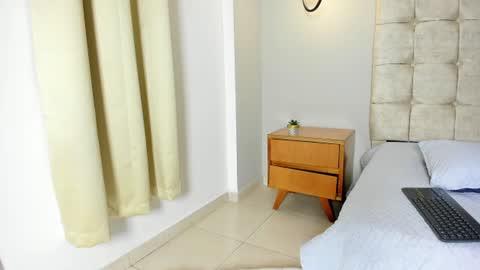 Snapshot of mia_dolls18 chatting on 07.22.26 MIA help me get to 25 hands up online show from 07.22.26