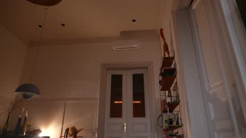 Snapshot of mia_dynasty chatting on 11.04.25 Mia online show from 11.04.25