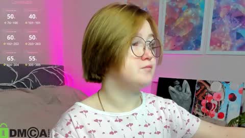 Snapshot of mia_ferd chatting on 10.22.25 Mia online show from 10.22.25