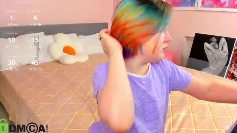 Snapshot of mia_ferd chatting on 12.18.25 Mia online show from 12.18.25