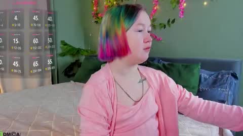 Snapshot of mia_ferd chatting on 12.20.25 Mia online show from 12.20.25