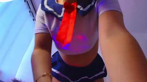 Mia flames online show from 11.13.25