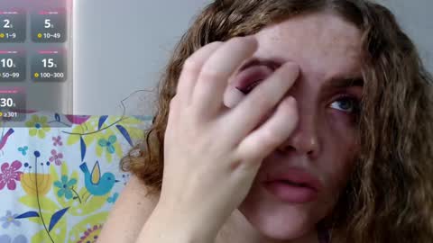 Snapshot of mia_fooxx chatting on 12.20.24 mia_fooxx online show from 12.20.24