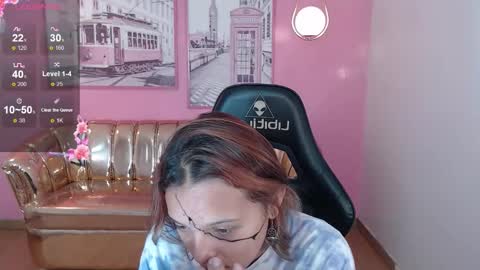 Mia online show from 10.30.25