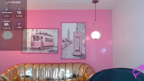 Mia online show from 11.19.25