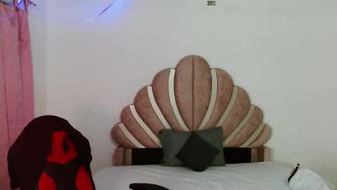 mia online show from 01.10.26