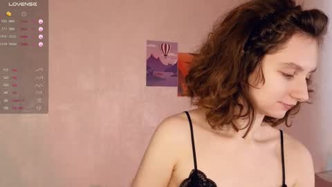 Mia  online show from 02.09.25