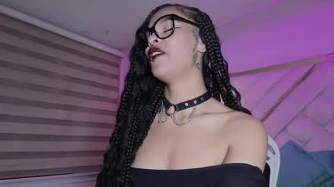 Mia online show from 02.25.26