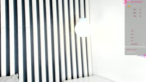 Snapshot of mia_holson chatting on 12.19.24 I am Mia online show from 12.19.24