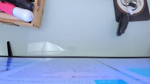    online show from 01.04.25