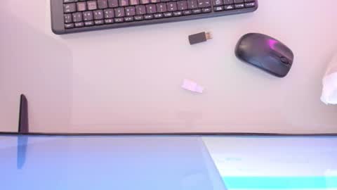    online show from 10.03.25