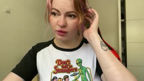 Mia online show from 05.30.26
