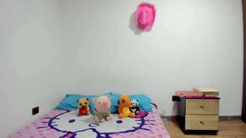 mia kaneee online show from 12.15.24