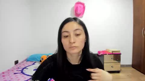 mia kaneee online show from 12.27.24