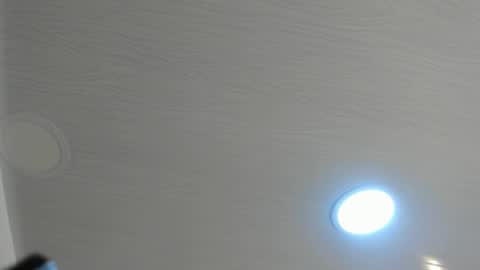 Mia online show from 11.11.25