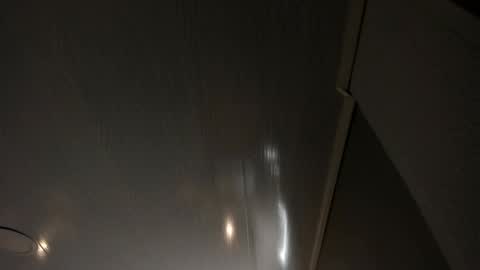 Mia online show from 04.17.26