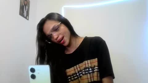 Snapshot of mia_lucy_21 chatting on 10.16.25 mia lucy 21 online show from 10.16.25