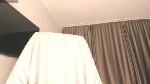 Snapshot of mia_lui chatting on 04.30.26 Mia 3 online show from 04.30.26