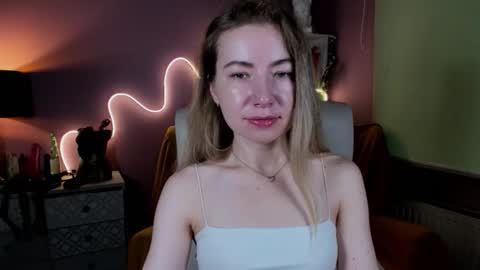 Mia online show from 09.14.25