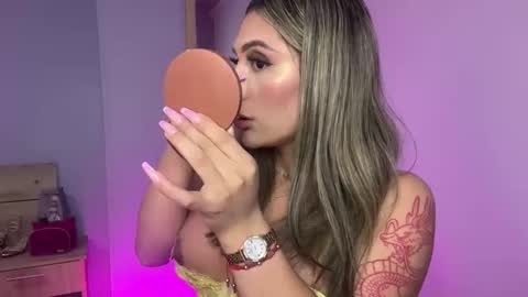Snapshot of mia_mattel chatting on 05.29.26 333 online show from 05.29.26