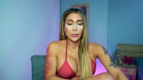 Snapshot of mia_mattel chatting on 06.11.26 333 online show from 06.11.26