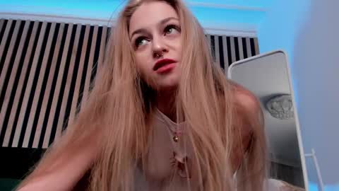 Snapshot of mia_meows chatting on 02.24.25 Mia here Appreciate your support online show from 02.24.25