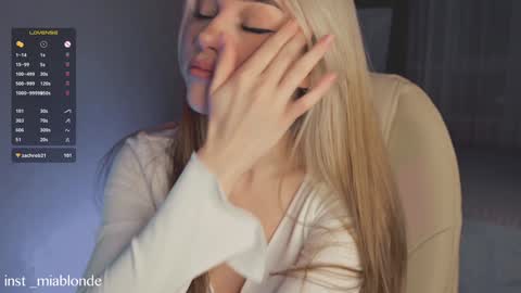 Snapshot of mia_milagros chatting on 12.02.24 mia_milagros online show from 12.02.24