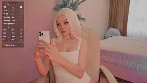 Snapshot of mia_milagros chatting on 09.18.25 mia_milagros online show from 09.18.25