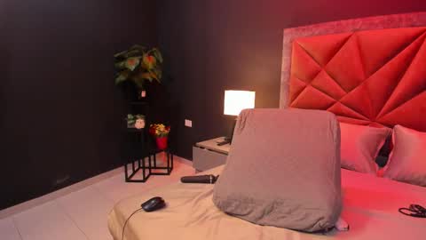 MIA  online show from 03.04.26