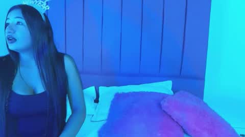 MiaMiller online show from 01.07.26